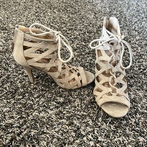 Stewpot tan lace up heels
